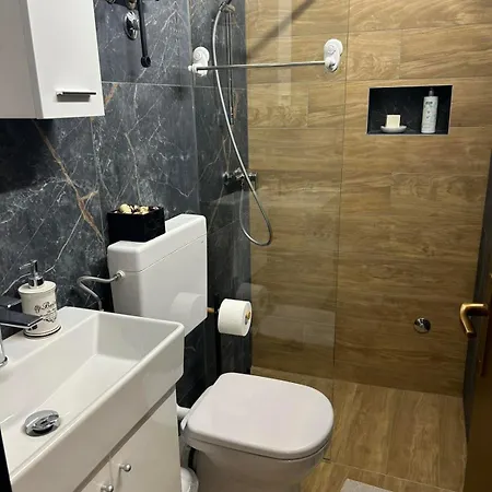 Cozy Studio, Rosi 1, With Free Public Parking And Free Wifi アパート