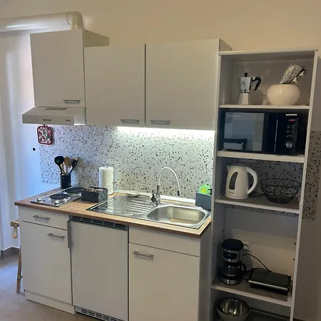 Cozy Studio, Rosi 1, With Free Public Parking And Free Wifi Lägenhet *