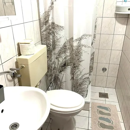 Cozy Studio, Rosi 1, With Free Public Parking And Free Wifi Apartment